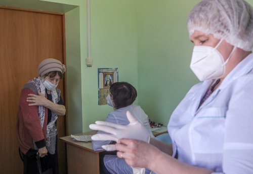 Привиться и заболеть: почему вакцинированные заражаются коронавирусом