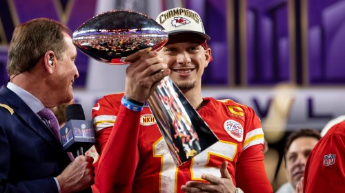 Freezing-cold Patrick Mahomes draft grades prove NFL experts are terrible at predicting future
