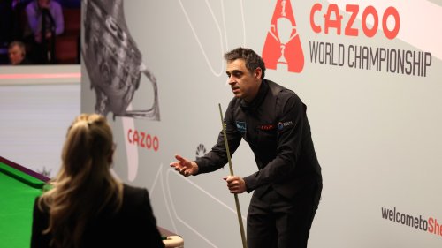 Ronnie O’Sullivan was hailed for ‘greatest bit of sportsmanship ever’ after bizarre World Snooker Championship incident