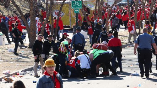 Mahomes leads tributes as one fan is killed in gun attack at Super Bowl parade