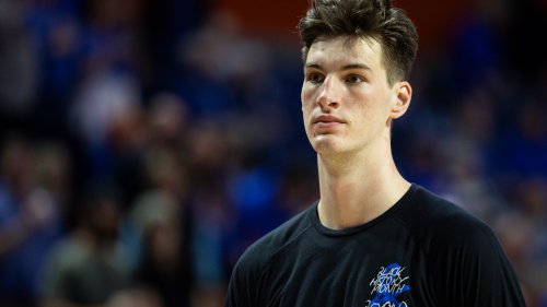 Near 8ft giant and world’s tallest teen makes Shaq and Wemby look tiny and could be next March Madness icon