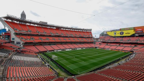 ‘Too risky’ – $2.4bn plan to abandon NFL franchise’s 80-year home in doubt as Roger Goodell gets involved