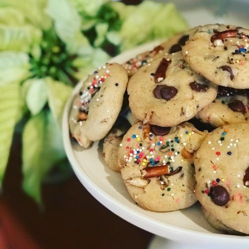 'Santa's Trash' Will Definitely Be Your New Favorite Christmas Cookie Recipe