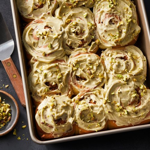 Pistachio Cinnamon Rolls