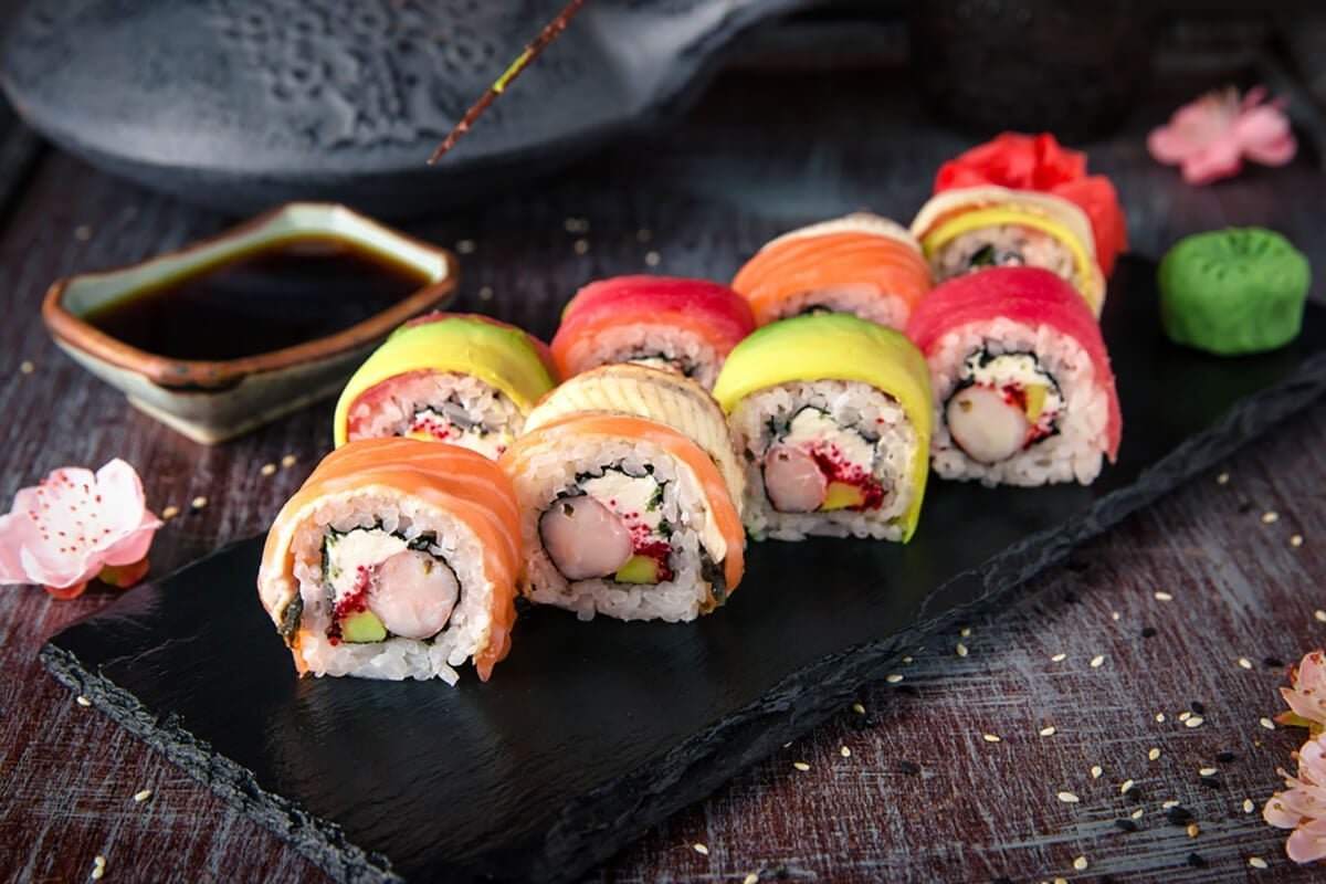 What to Watch For When Eating Raw Salmon