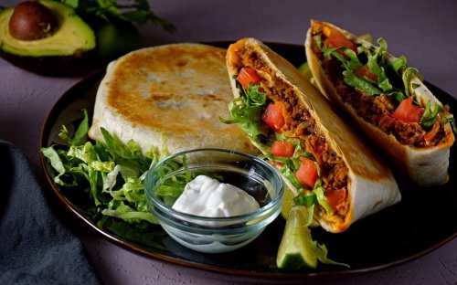 how-to-make-a-copycat-taco-bell-crunchwrap-supreme-flipboard