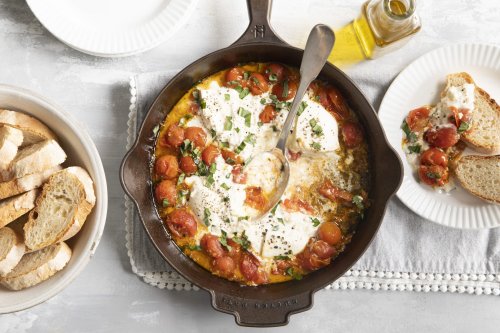 How to Make a Burrata Appetizer with Tomatoes