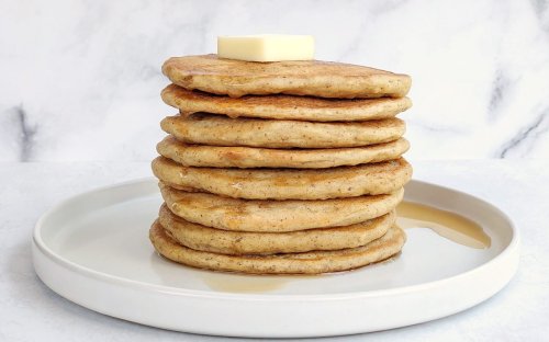 This Is How to Make Soft and Fluffy Pancakes with No Eggs or Dairy