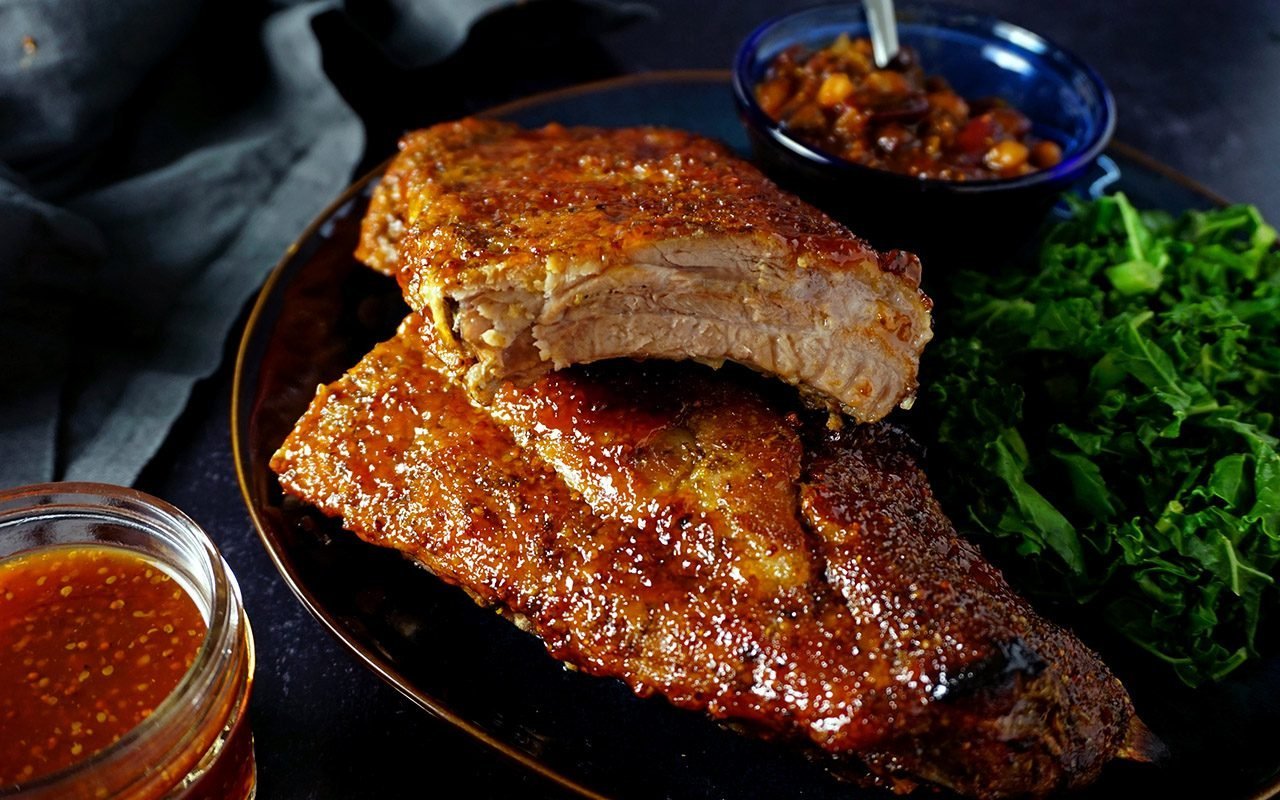 How to Cook Juicy, Flavorful Ribs in the Oven