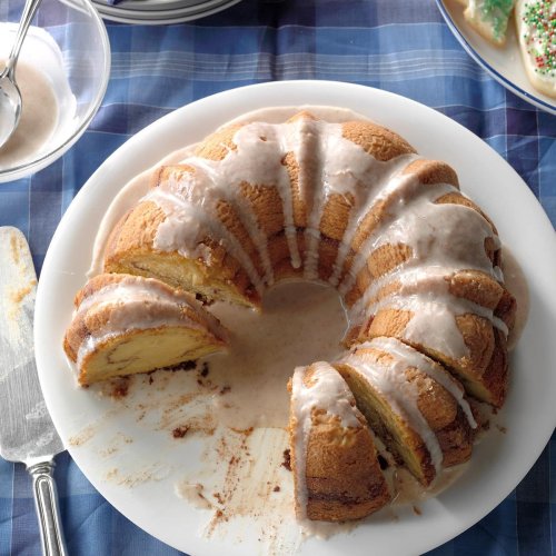 32 Apple Cake Recipes We're Eating All Fall Long