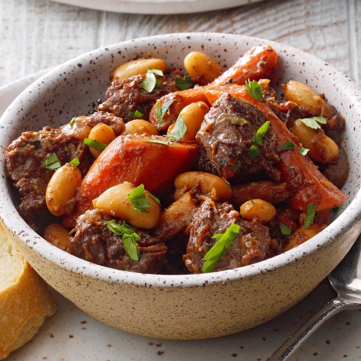 29 Healthy Fall Stews to Warm Up Cold Nights