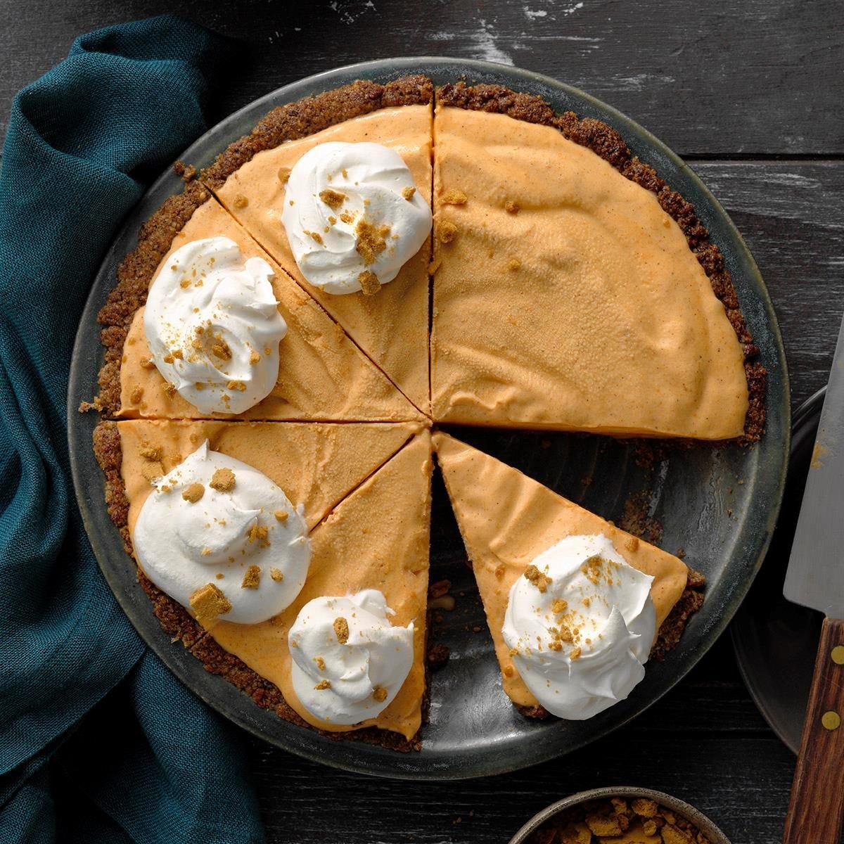 40 Thanksgiving Desserts You Can Make in 30 Minutes (or Less!)