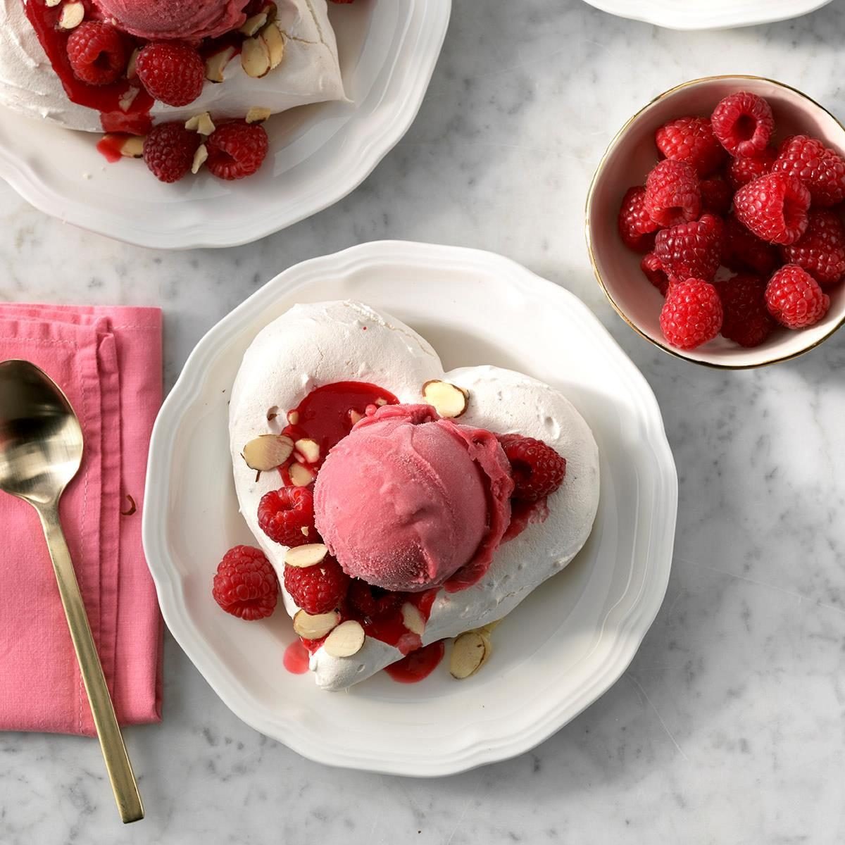 60 Valentine's Day Desserts for Your Sweetheart