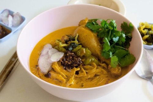 How to Make Khao Soi (Thai Coconut Curry Noodle Soup)