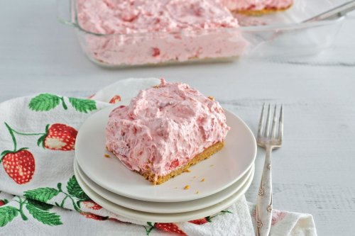 I Made Fluffy, Pink Strawberry Delight—the BEST Vintage No-Bake Dessert