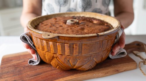 Salvage Your Broken Bundt Cake By Turning It Into This English Delight