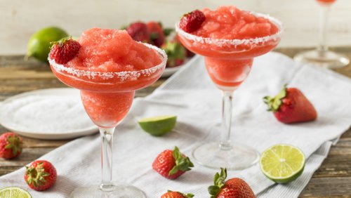 The Ideal Way To Prevent Frozen Cocktails From Melting This Summer