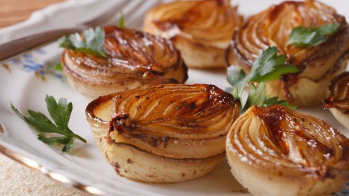 Make Melted Onions In A Muffin Pan For A Uniquely Rich Side Dish