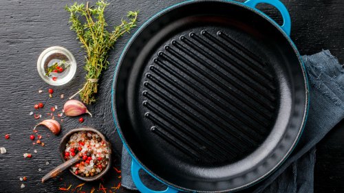 Why You Should Use Flaxseed Oil To Season Your Griddle