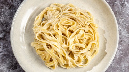 The Worst Creamy Vegan Pasta Sauce On Store Shelves