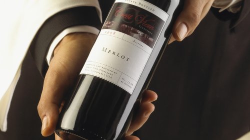 The Reason Twin Blade Wine Openers Are Better For Old Bottles