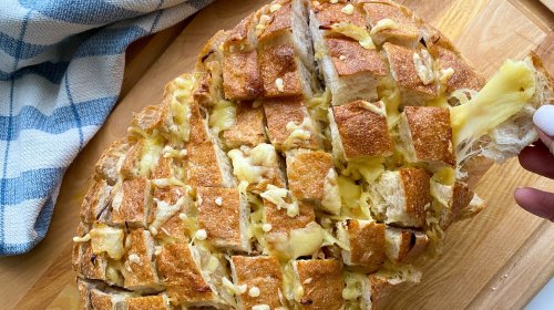 French Onion Pull-Apart Bread Recipe