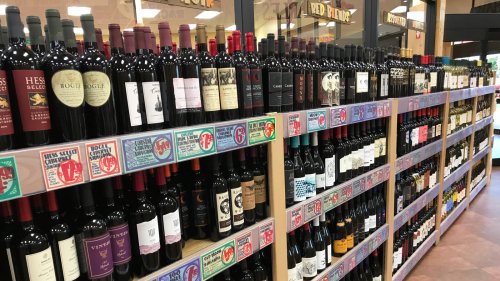 Why You Should Think Twice About Buying Wine At The Grocery Store