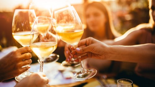 15 Best Dealcoholized Wines, Ranked
