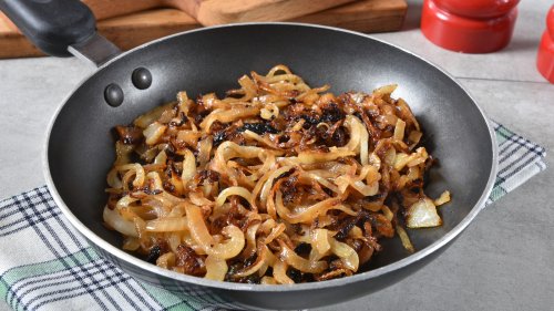 Jeremy Scheck's Best Tips For Caramelizing Onions - Exclusive