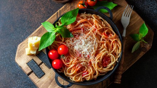 The Real Reason You Should Always Finish Your Pasta In The Sauce