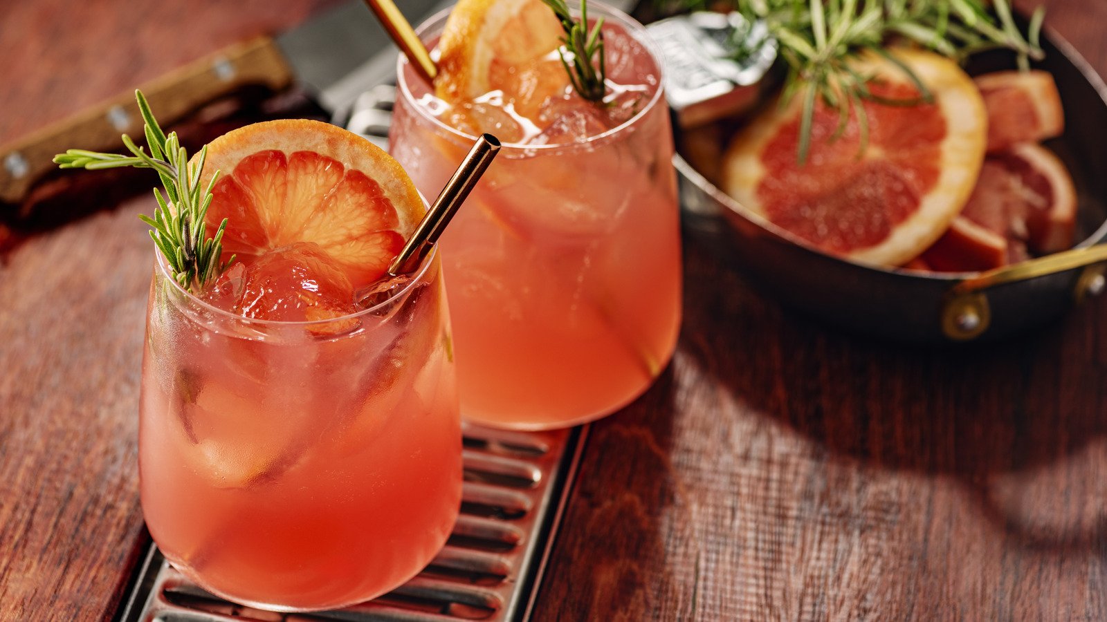 The 2-Ingredient Cocktail That Gives Your Bourbon A Paloma Vibe