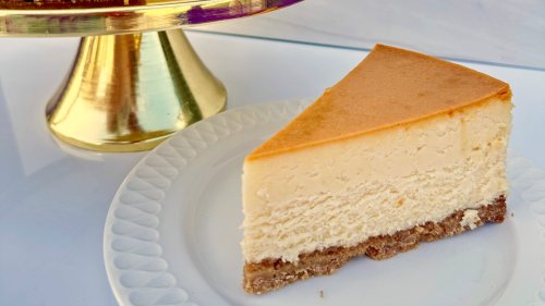 The 3 Most Important Tips For Making The Perfect Cheesecake, According To An Expert