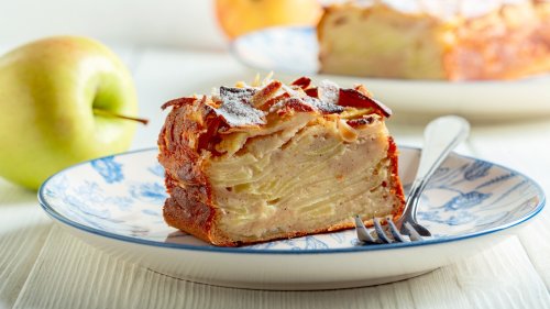 Gâteau Invisible Is The French Cake That Hides Apple Slices In Every Bite