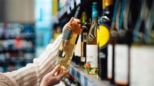 The 5 Best White Wines To Buy At Costco
