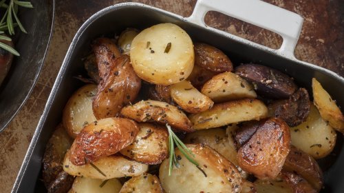 Give Roasted Potatoes A Flavor Boost With Spice-Infused Olive Oil