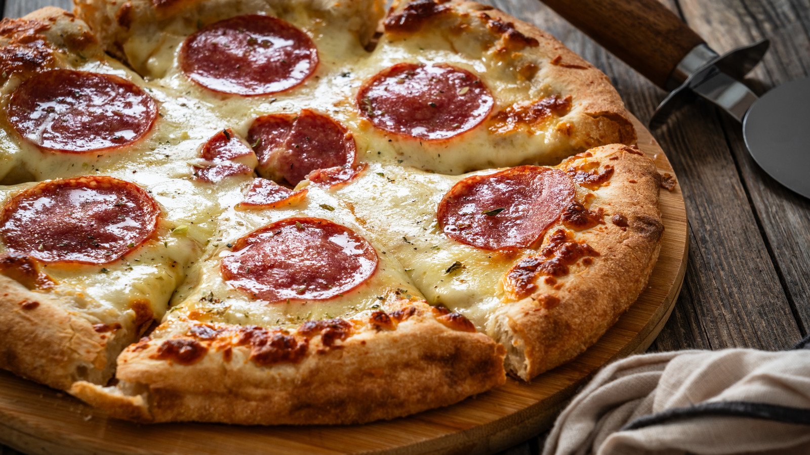 Shoppers Can't Get Enough Of These Frozen Pizzas - cover