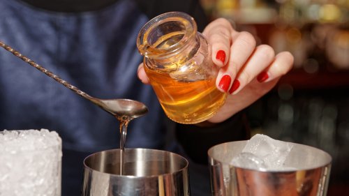 The Best Type Of Honey To Pair With Dark Liquors - Tasting Table