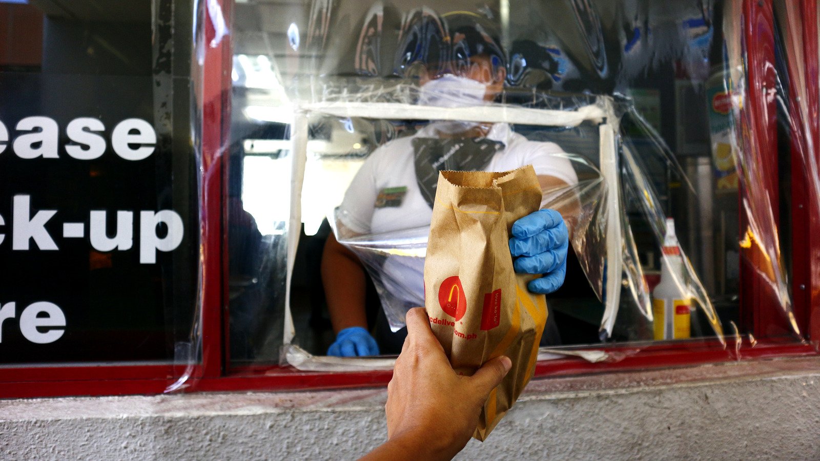 New Research Reveals The Ugly Truth For Fast Food Workers During The Pandemic