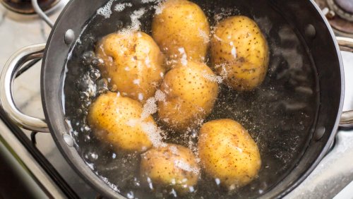 Why You Should Use Vinegar When Boiling Potatoes