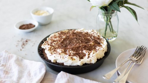 Traditional Chocolate Cream Pie Recipe