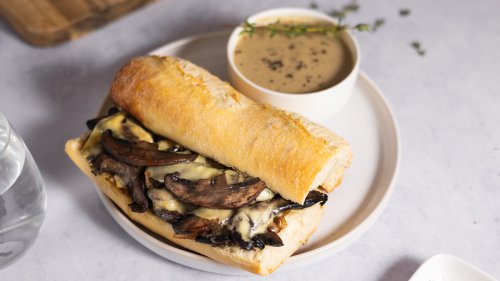 Make A Rich Vegetarian French Dip With Portobello Mushrooms And Shiitake Jus