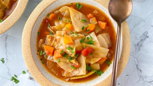 The Best Type Of Cabbage To Use For Classic Cabbage Soup