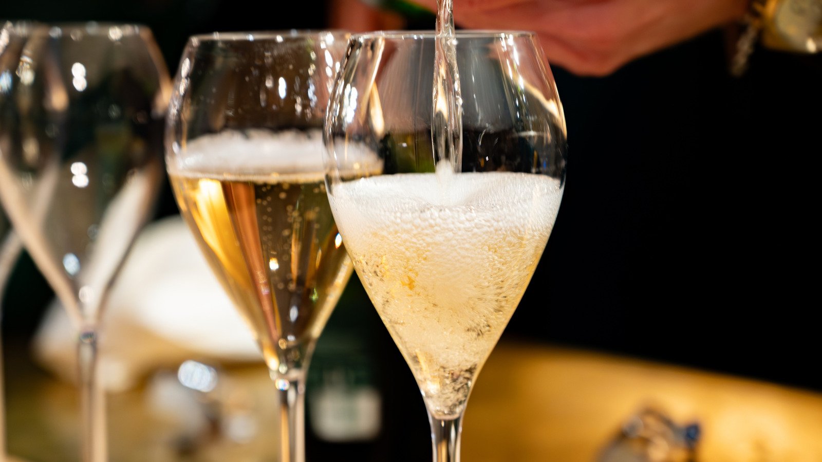 The Cultural Difference Between Cava And Prosecco