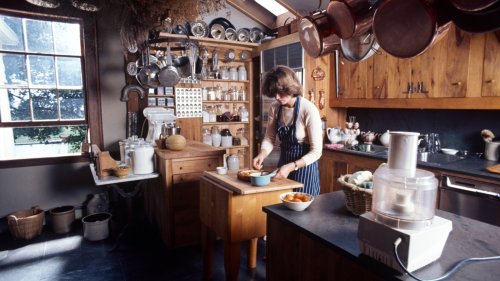 Martha Stewart's '70s Kitchen Nailed The Earthy Retro Look Everyone Wants Now