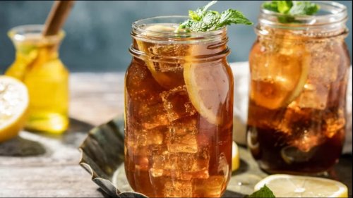 Why Ordering A Long Island Iced Tea Is A Red Flag For Bartenders