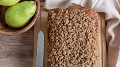 Cinnamon Pear Streusel Bread Recipe