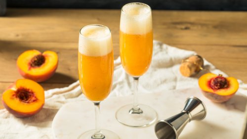 The Fresh Ingredients To Amplify The Peach Flavor In Bellinis