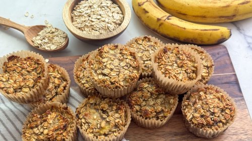 This 3-Ingredient Banana Oatmeal Muffins Recipe Is The Sweet (And Nutritious) Way To Enjoy Breakfast