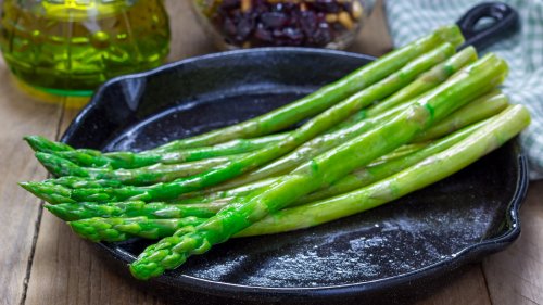 Cook Asparagus In A Cast Iron Skillet For The Best Flavor And Texture Every Time