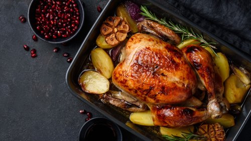 The Reason Aromatics Are So Important When Cooking Chicken